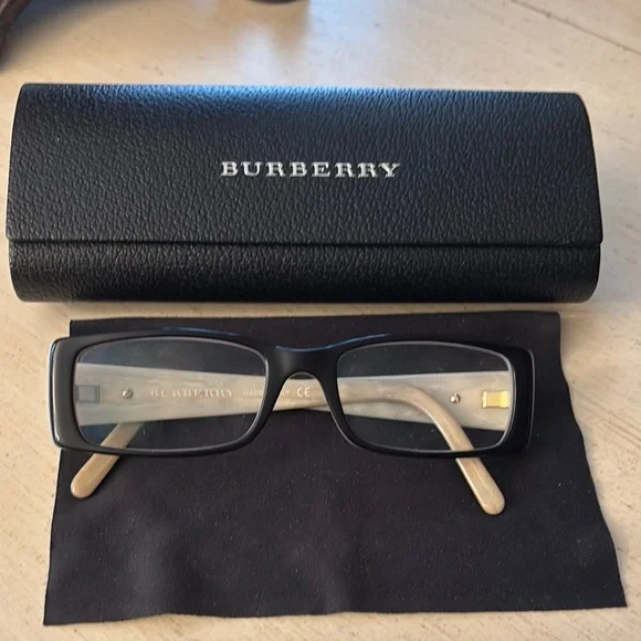 Burberry (Authentic) Black Irregular Sunglasses with Tan Case Burberry Black Sunglasses with Tan Case  main image 3